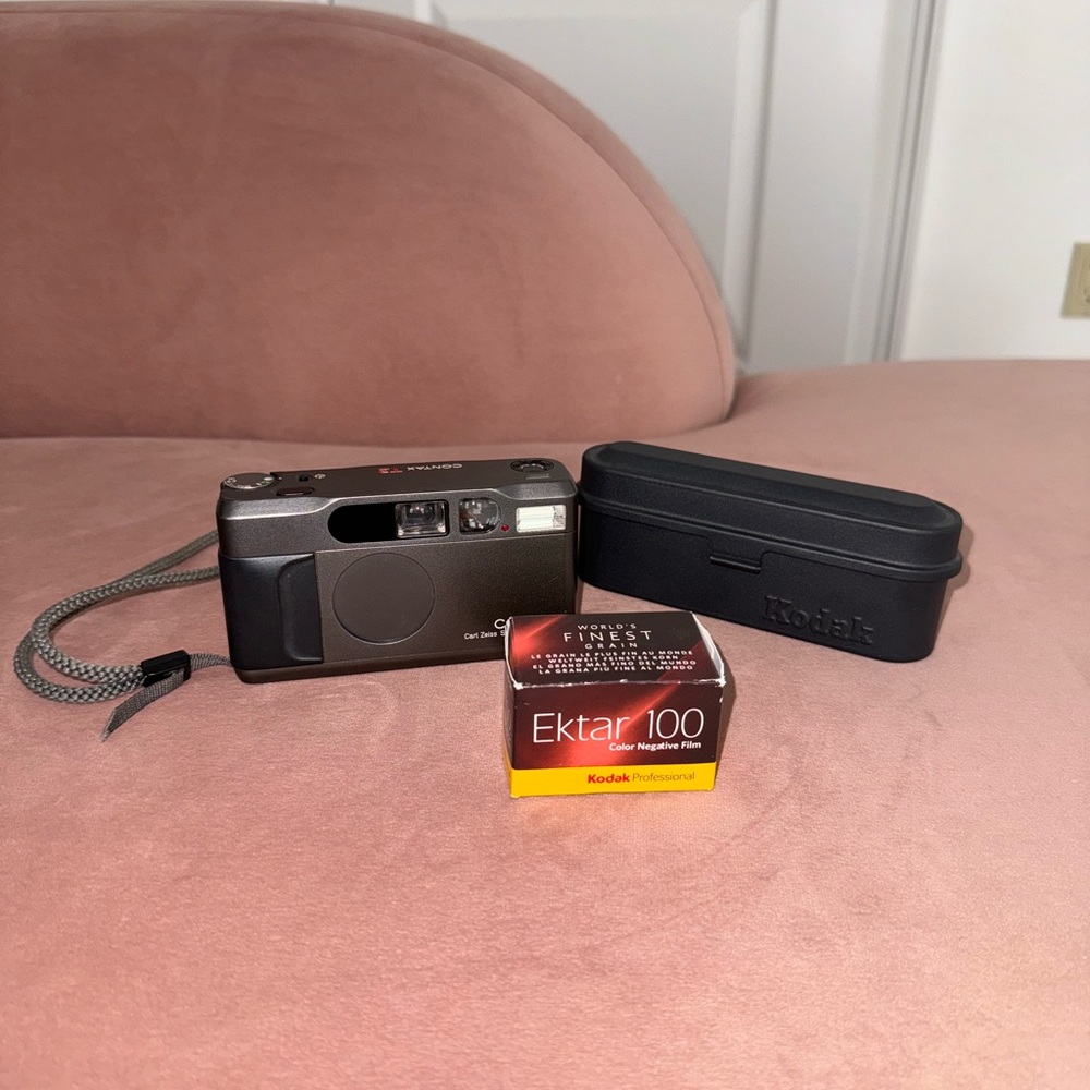 Contax t2 camera